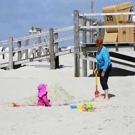 Apartment, * 加尔丁